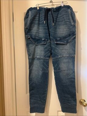 Divided jogger jeans